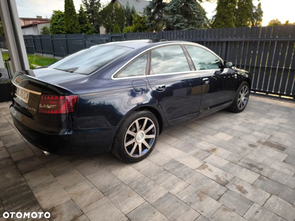 Audi A6 Limousine 2.4 - 6