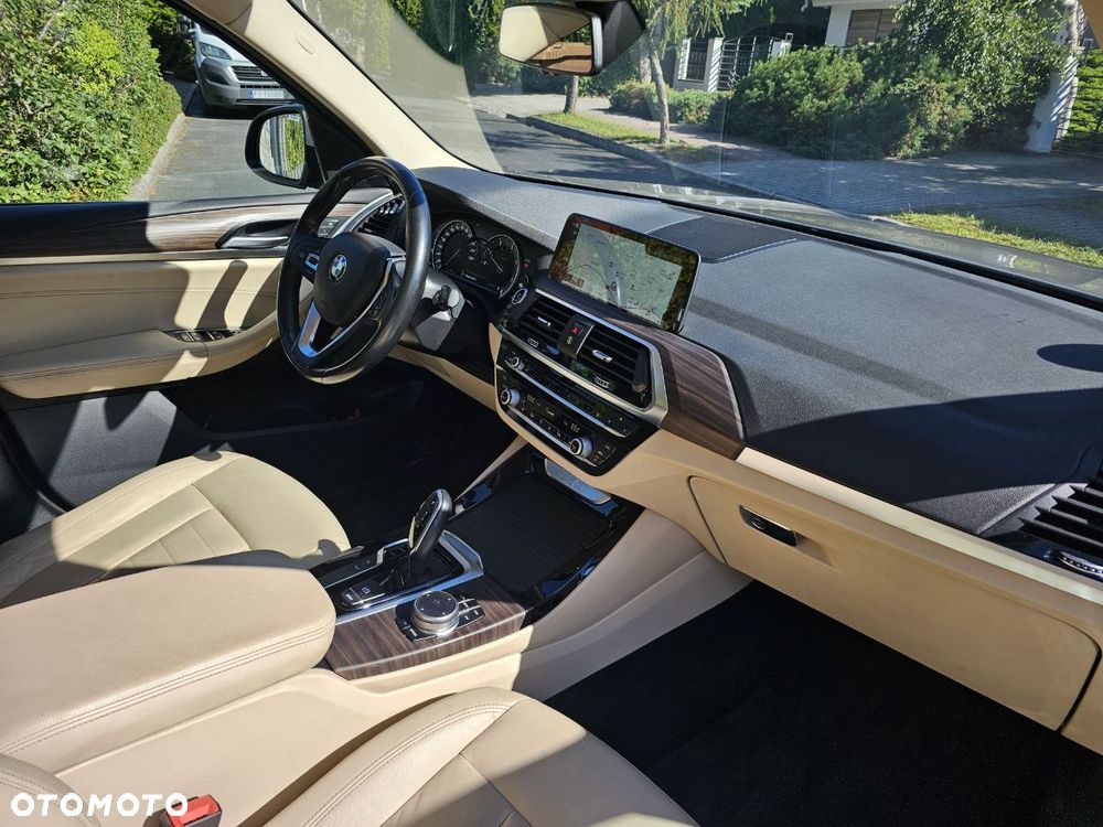 BMW X3 xDrive25d - 29