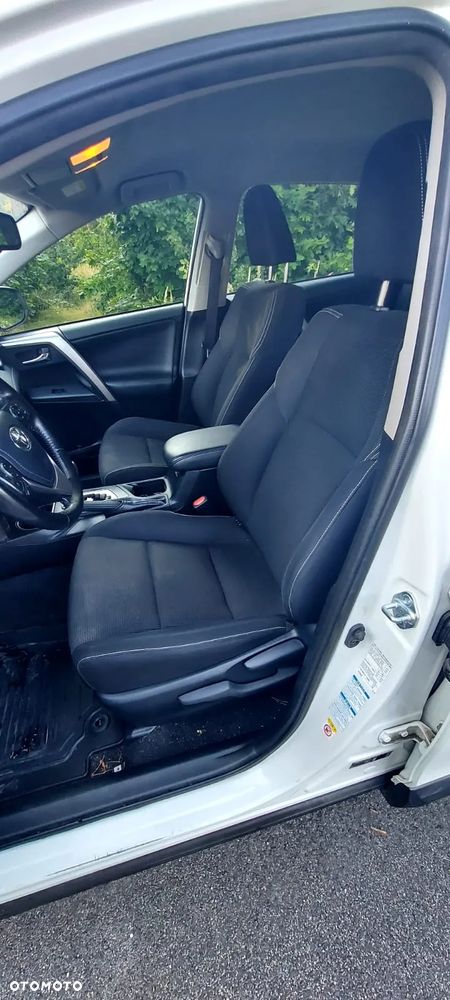 Toyota RAV4 - 9