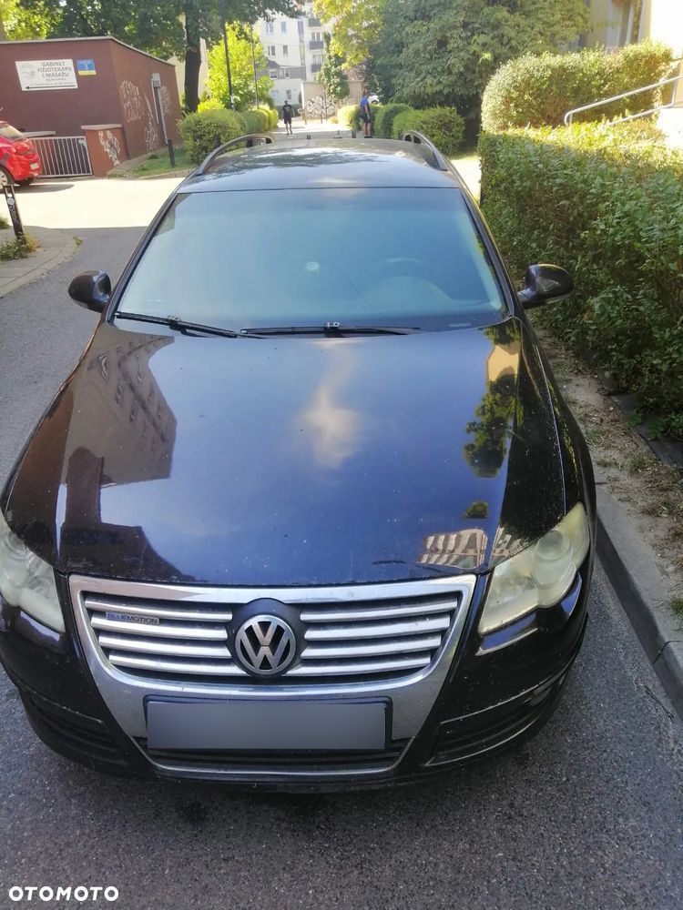 Volkswagen Passat - 1