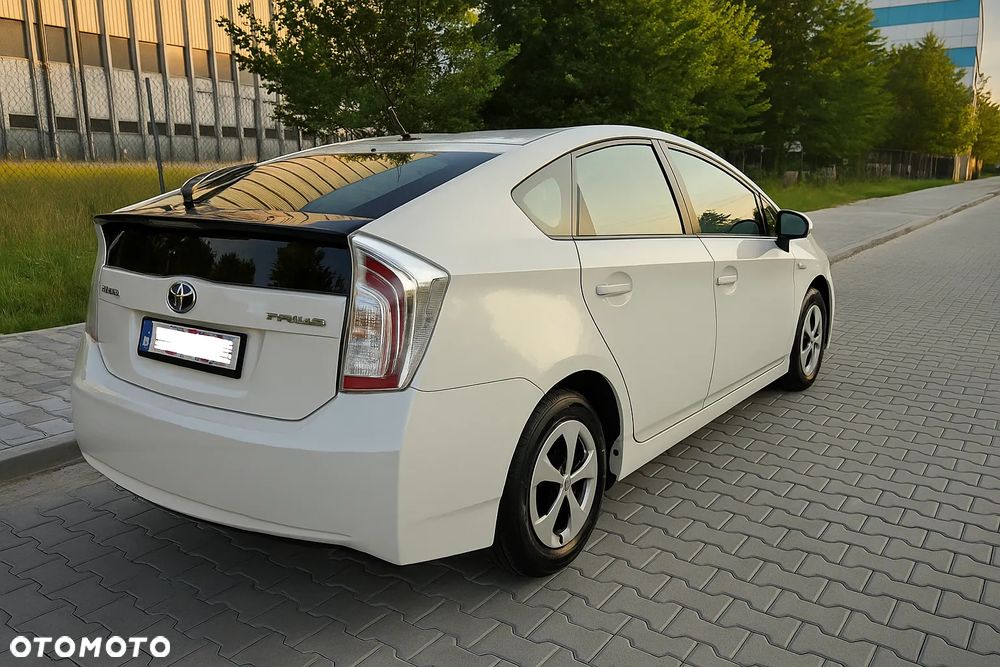 Toyota Prius - 3