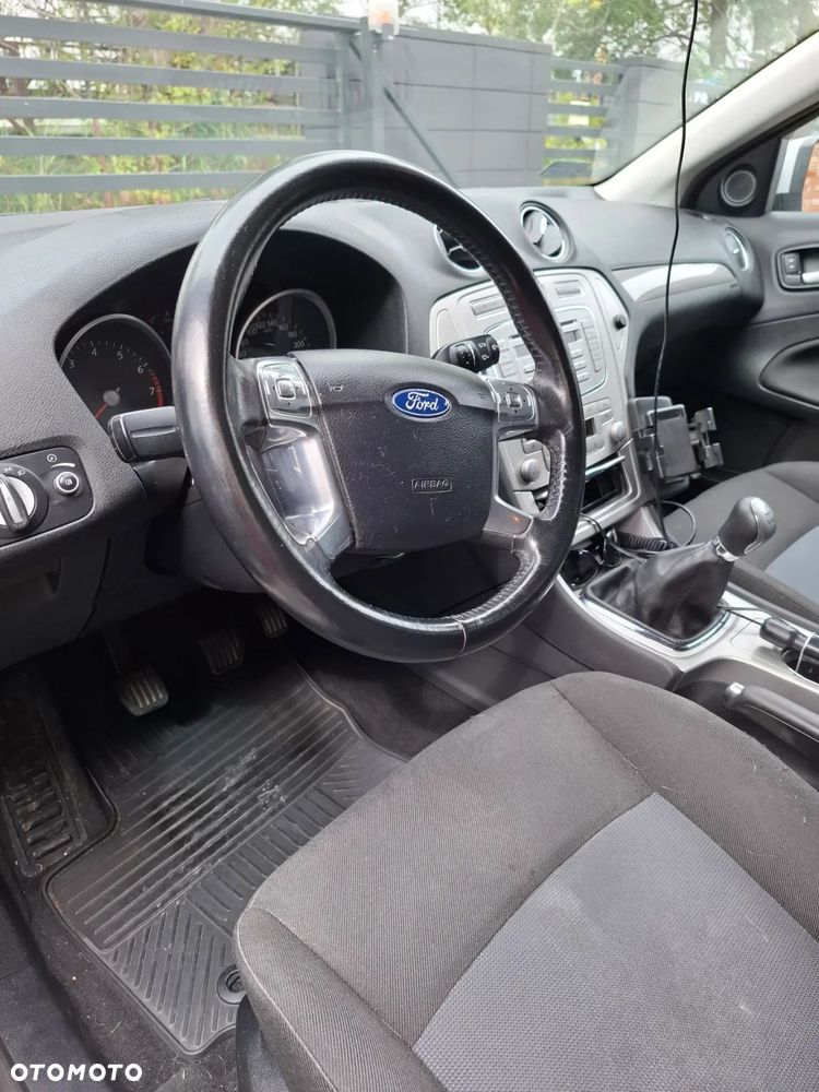 Ford Mondeo - 7