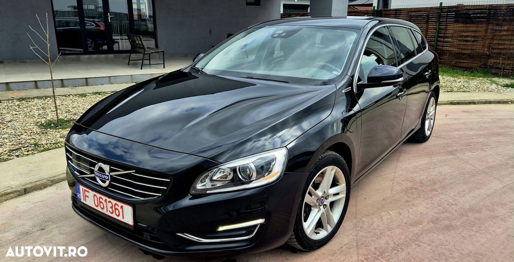 Volvo V60 D6 Plug-In-Hybrid AWD Geartronic Summum - 10