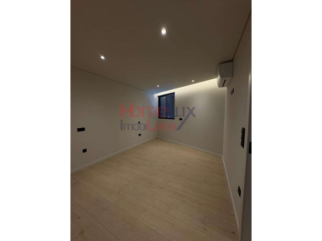 Apartamento T1 no Edifício Bismark em Gondomar - Grande imagem: 5/25