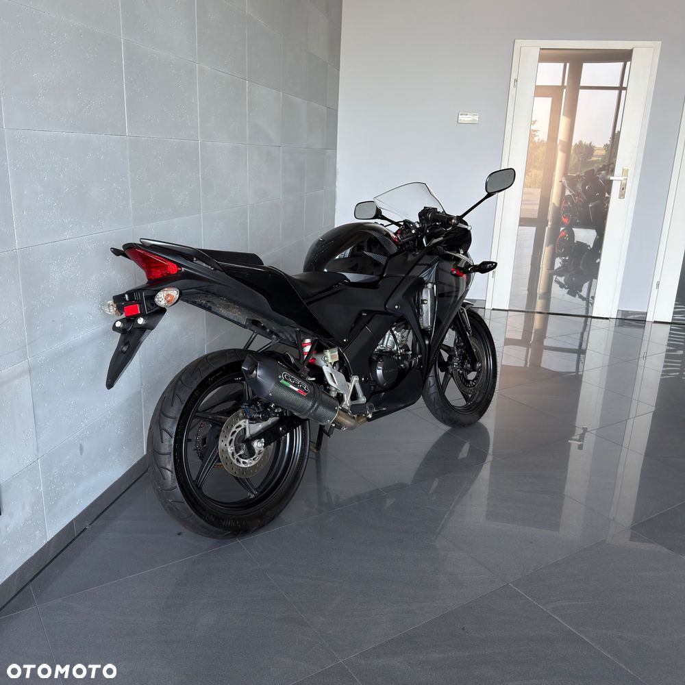 Honda CBR - 3