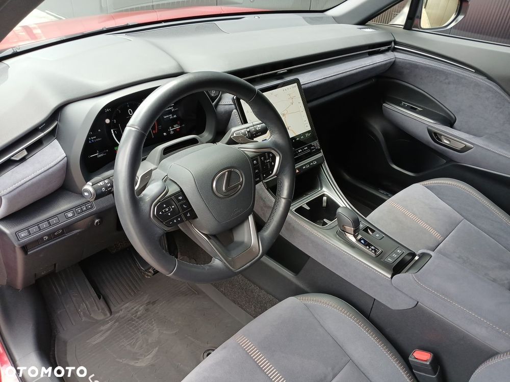 Lexus LBX 1.5 Hybrid Cool AWD - 12