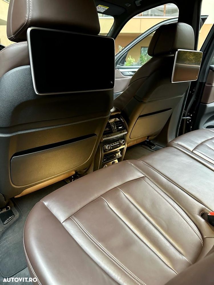 BMW X5 xDrive35i M Sport Edition - 7