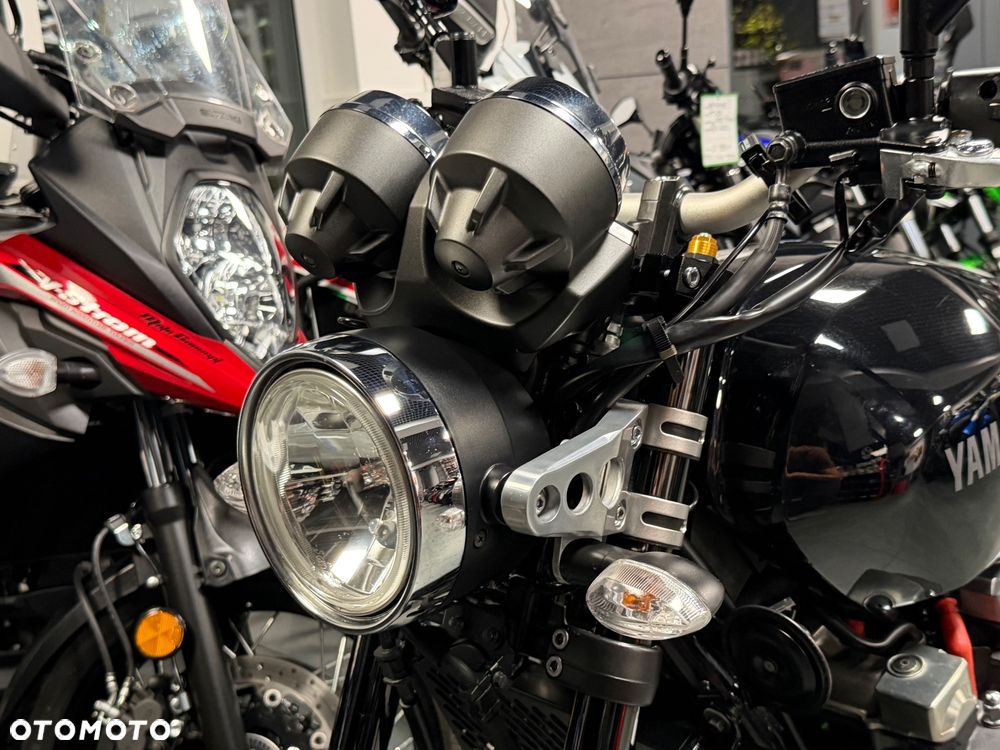 Yamaha XJR - 36