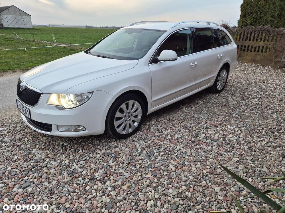 Skoda Superb 2.0 TDI Elegance DSG - 4