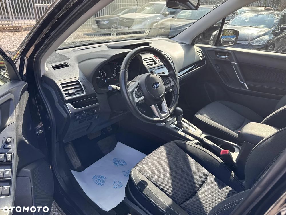 Subaru Forester 2.0 i Exclusive Lineartronic - 8