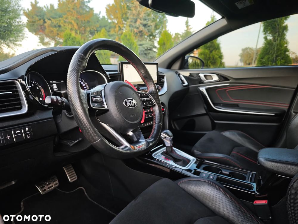 Kia ProCeed 1.6 T-GDI GT DCT - 34
