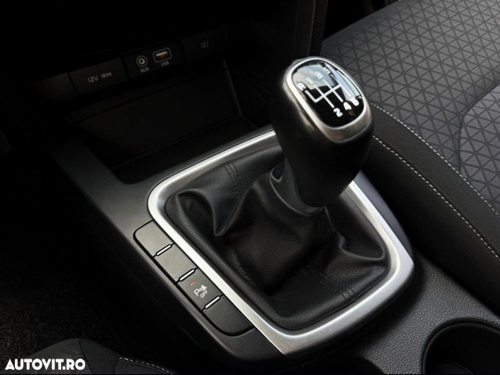 Kia Ceed - 13