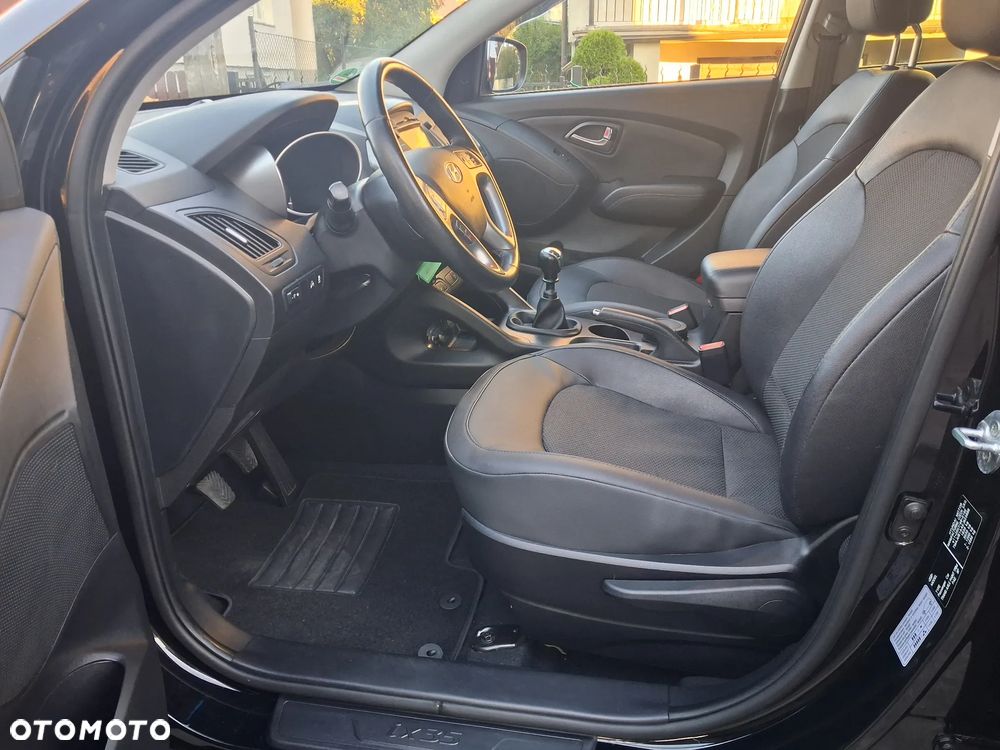 Hyundai ix35 1.6 2WD Fifa World Cup Edition - 17