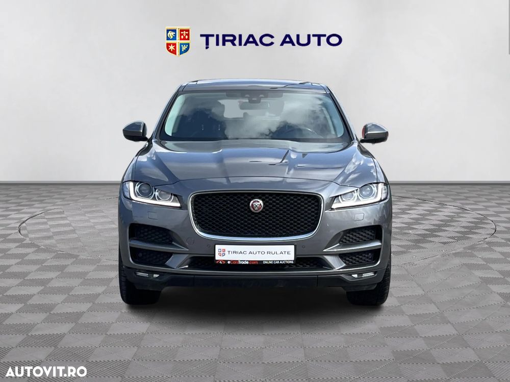 Jaguar F-Pace - 8