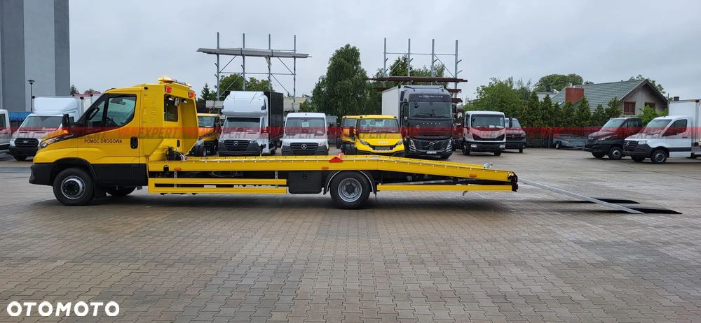 Iveco Daily 70C18H A8 Laweta z zapadniami - 8