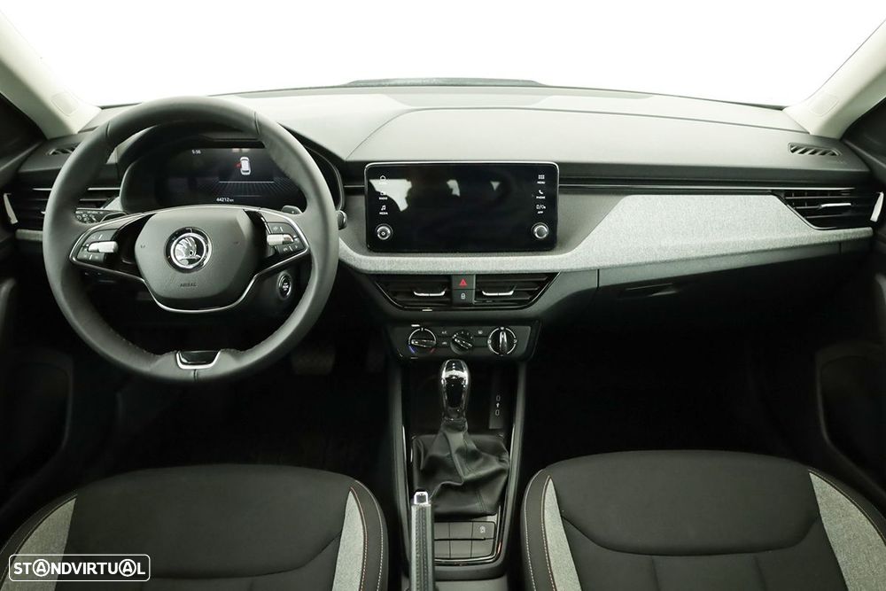 Skoda Kamiq 1.0 TSI DSG — fotografia 8