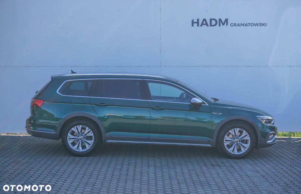 Volkswagen Passat - 8