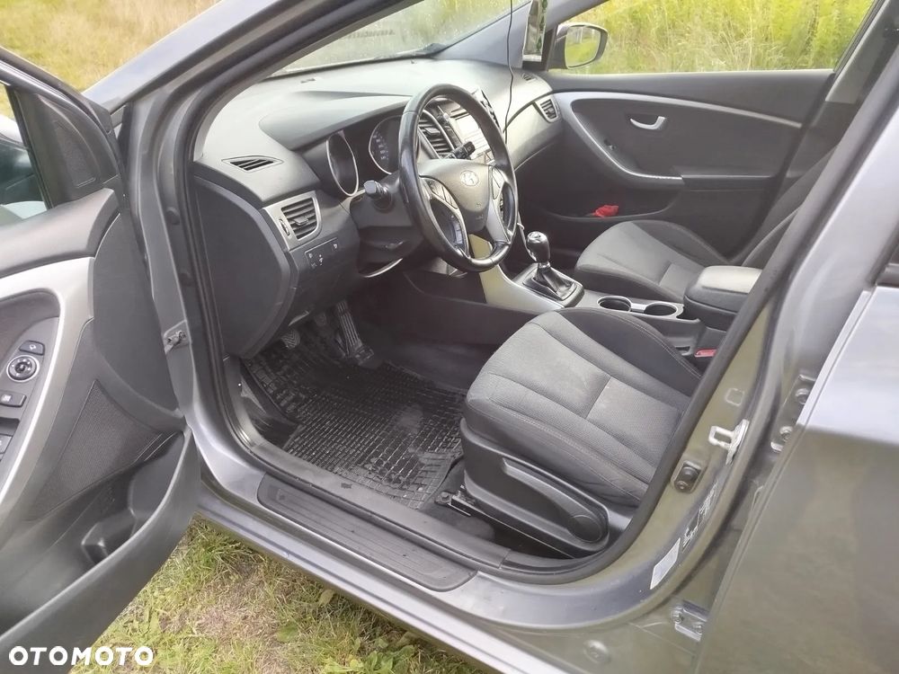 Hyundai i30 1.6 CRDi Premium - 5