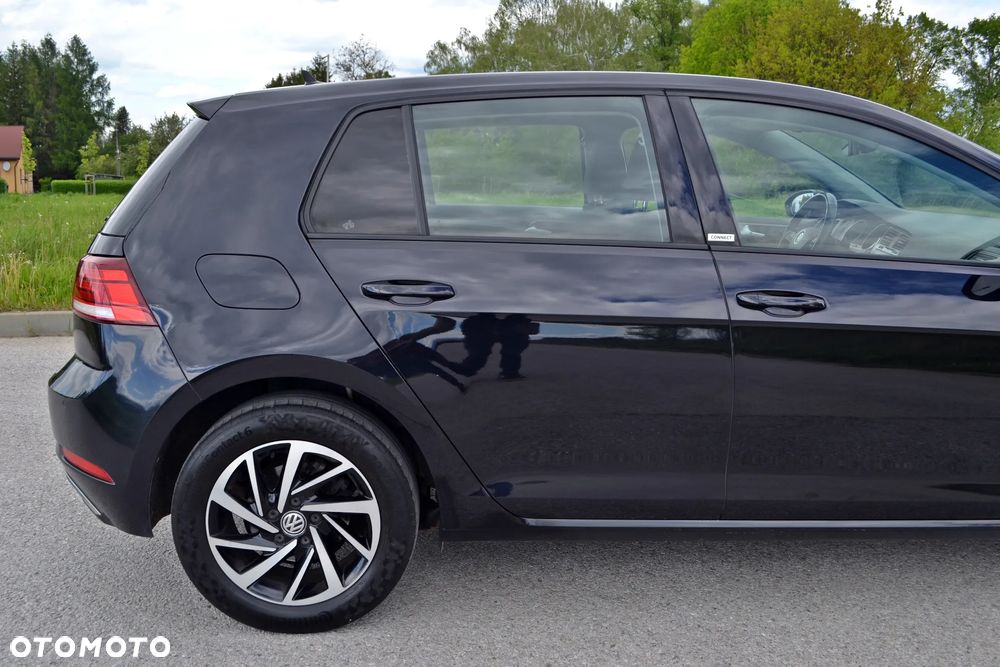 Volkswagen Golf - 10