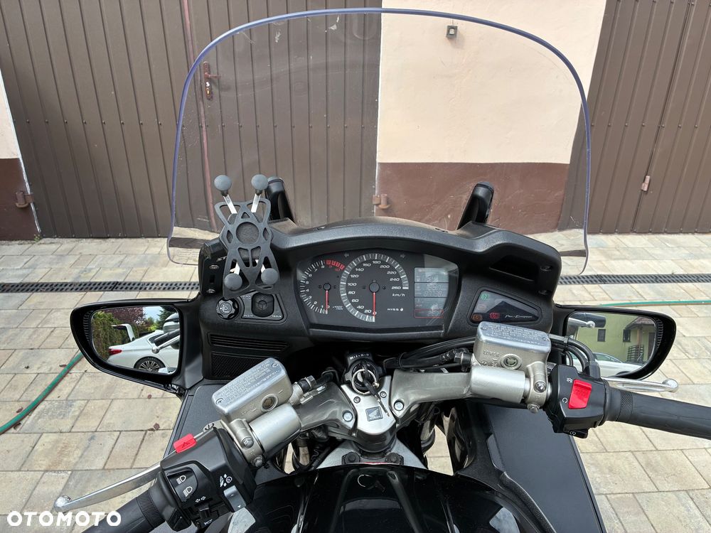 Honda ST - 5