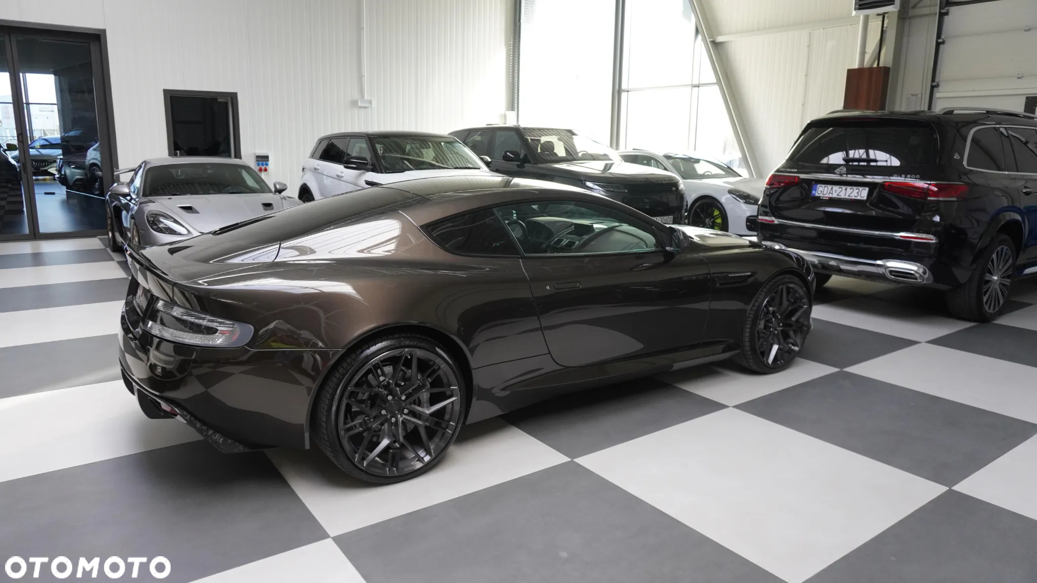 Aston Martin DB9 Touchtronic - 4