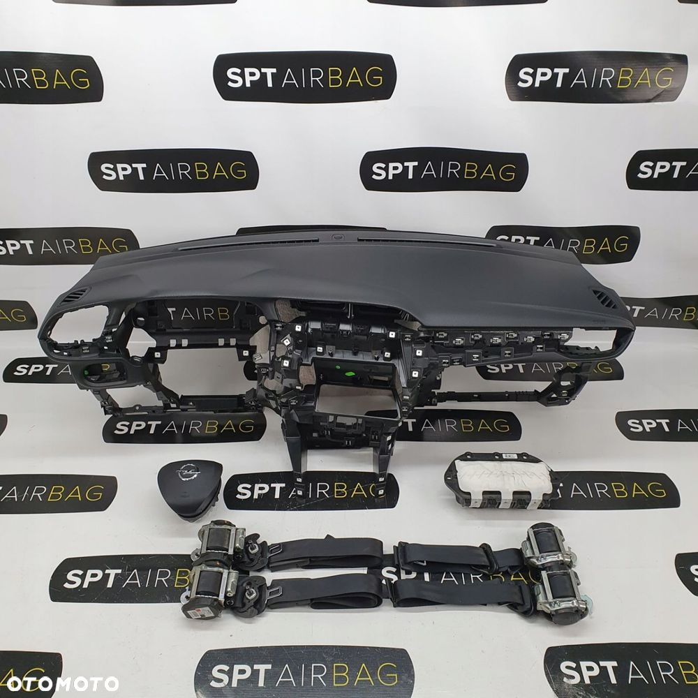 OPEL CORSA F DESKA ROZDZIELCZA KONSOLA KOKPIT PULPIT PODUSZKI AIRBAG AIR BAG PASY KIT SET - 1