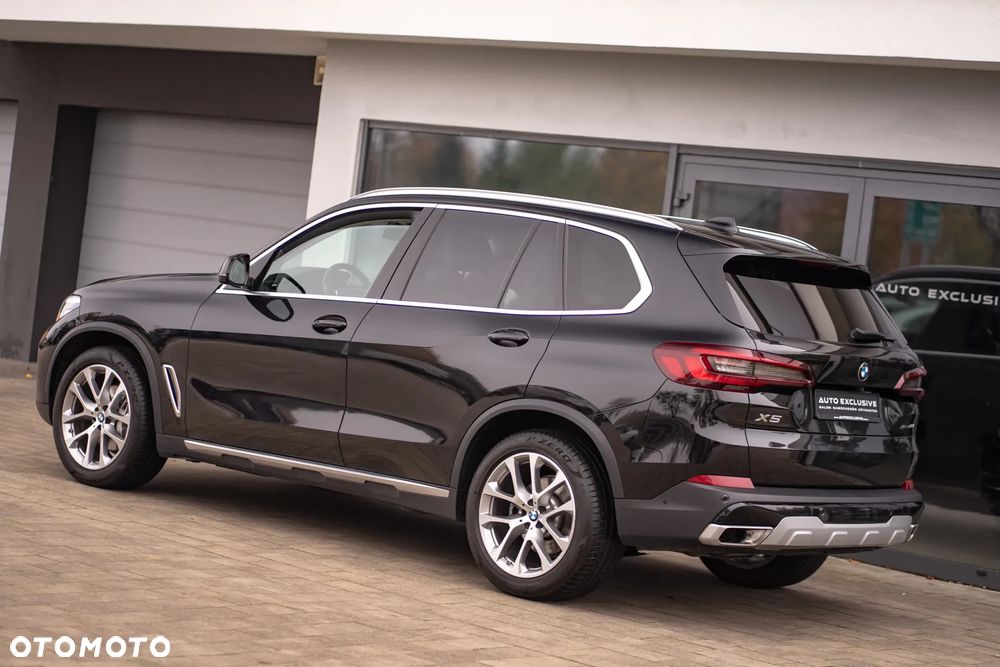 BMW X5 xDrive40i mHEV - 18