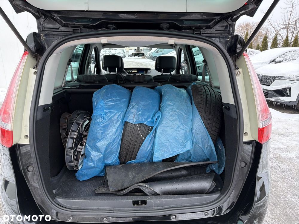 Renault Scenic - 17