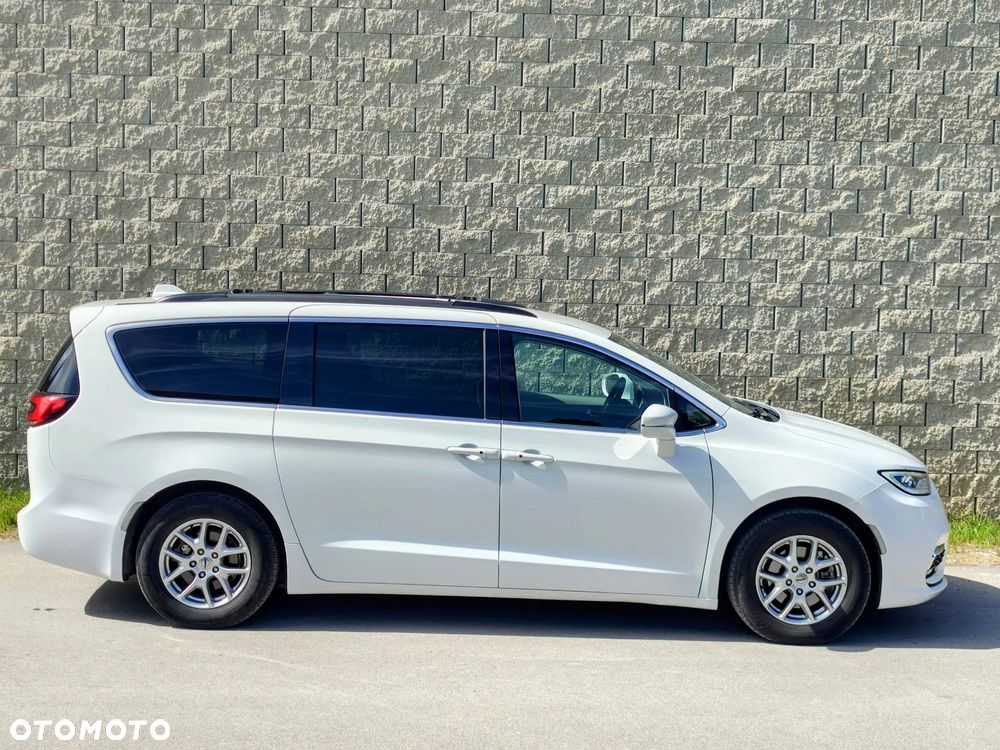 Chrysler Pacifica - 8