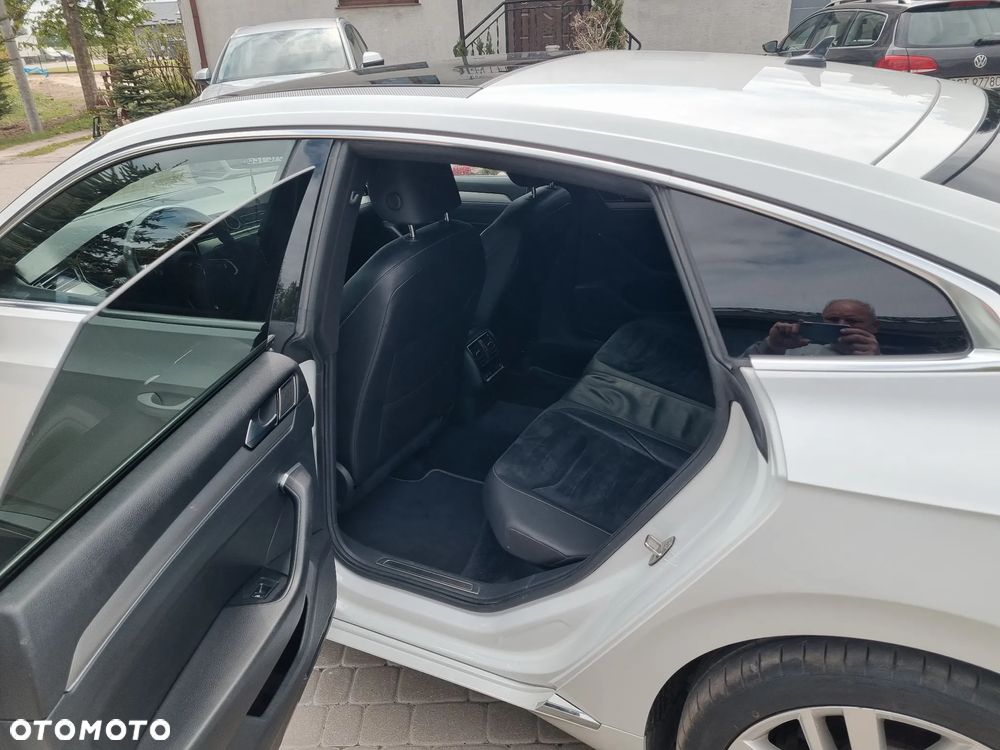 Volkswagen Arteon 2.0 TDI Bi-Turbo SCR 4Mot R-Line DSG - 12