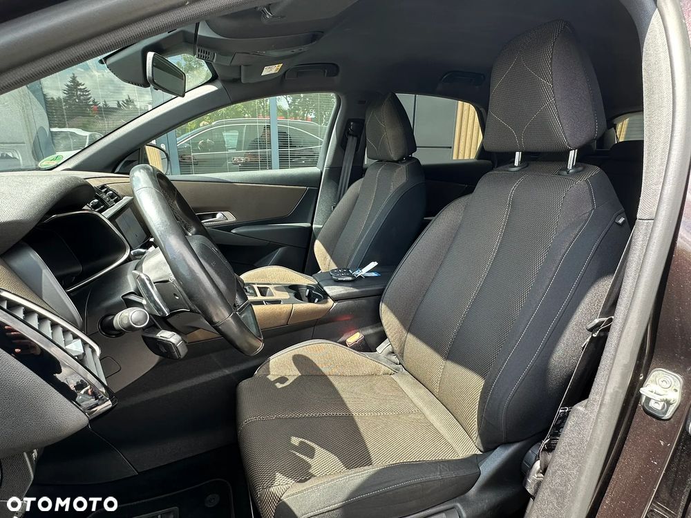 DS Automobiles DS 7 Crossback - 27