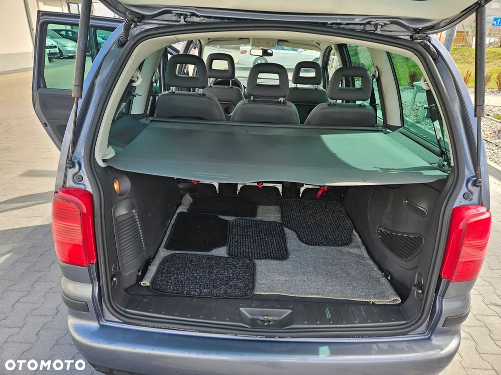 Seat Alhambra 2.0 TDI DPF Ecomotive - 16