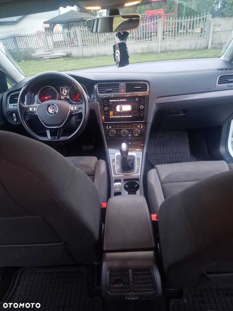 Volkswagen Golf - 5