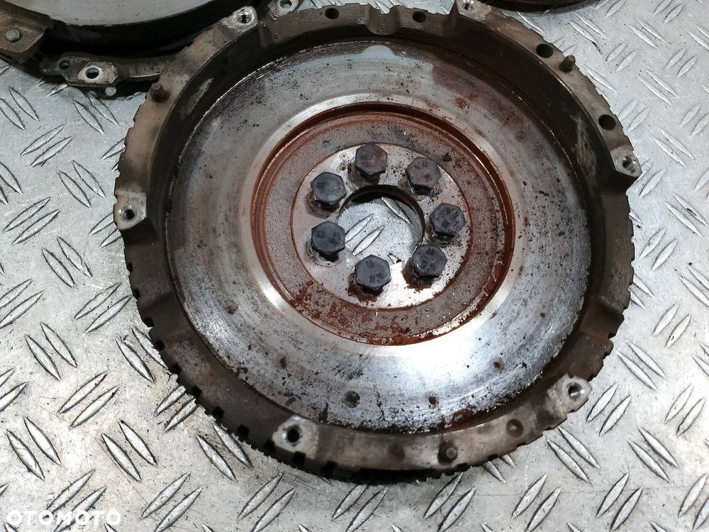 KOŁO ZAMACHOWE NISSAN MICRA K12 ( 02-10 ) - 7