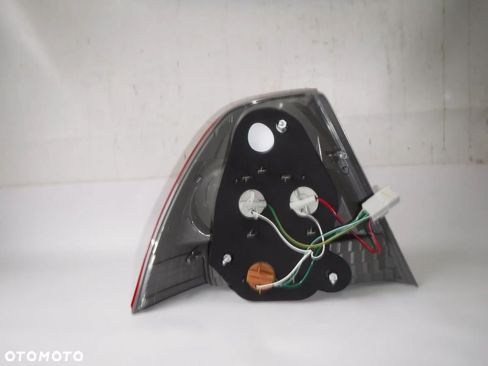 toyota corolla e12 sedan lampa tył prawa - 2