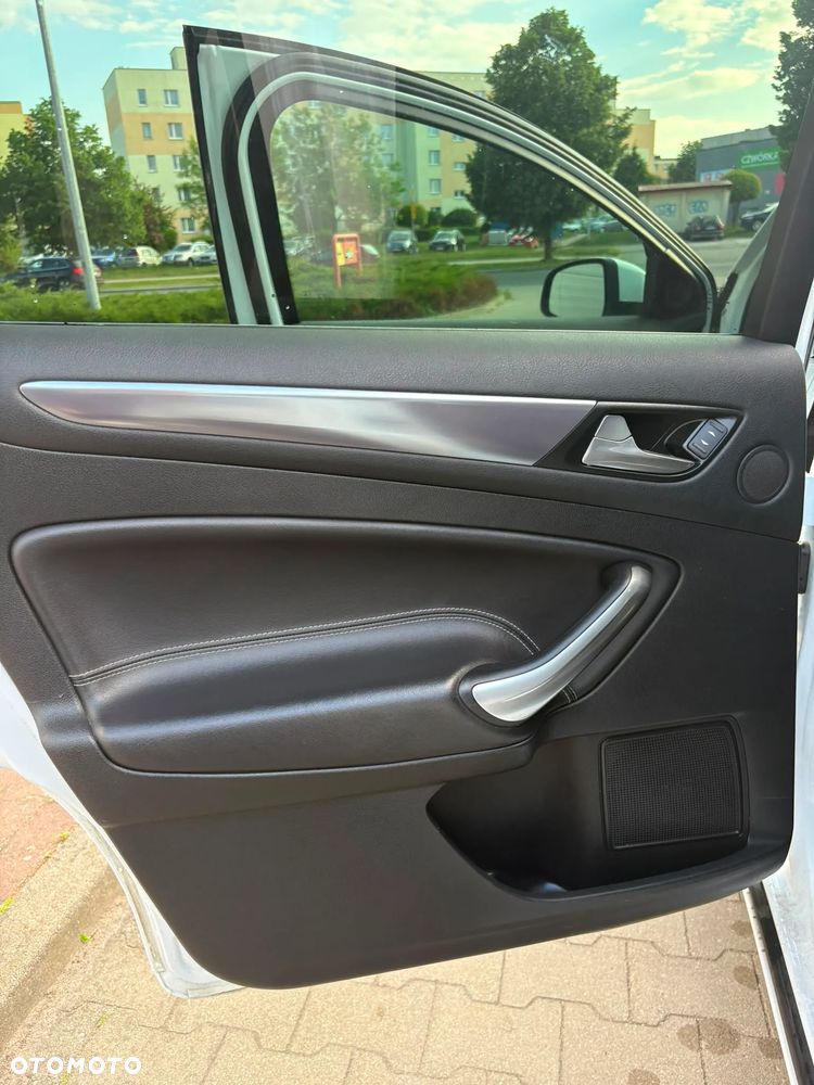 Ford Mondeo 2.0 TDCi Titanium X - 18
