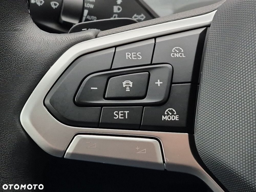 Volkswagen Passat Variant 1.5 TSI EVO Elegance DSG - 20