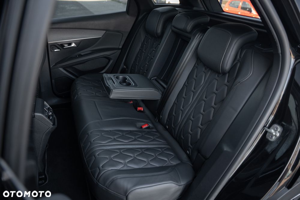 Peugeot 3008 1.6 PureTech Hybrid4 PHEV GT Pack S&S EAT8 - 35