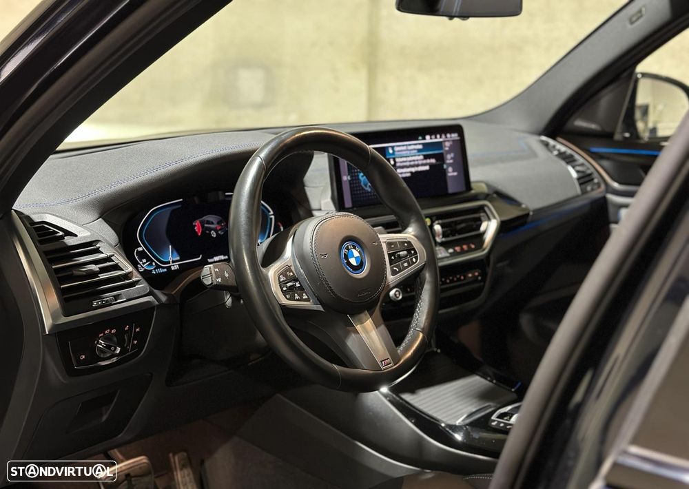 BMW iX3 M Sport Impressive - 28