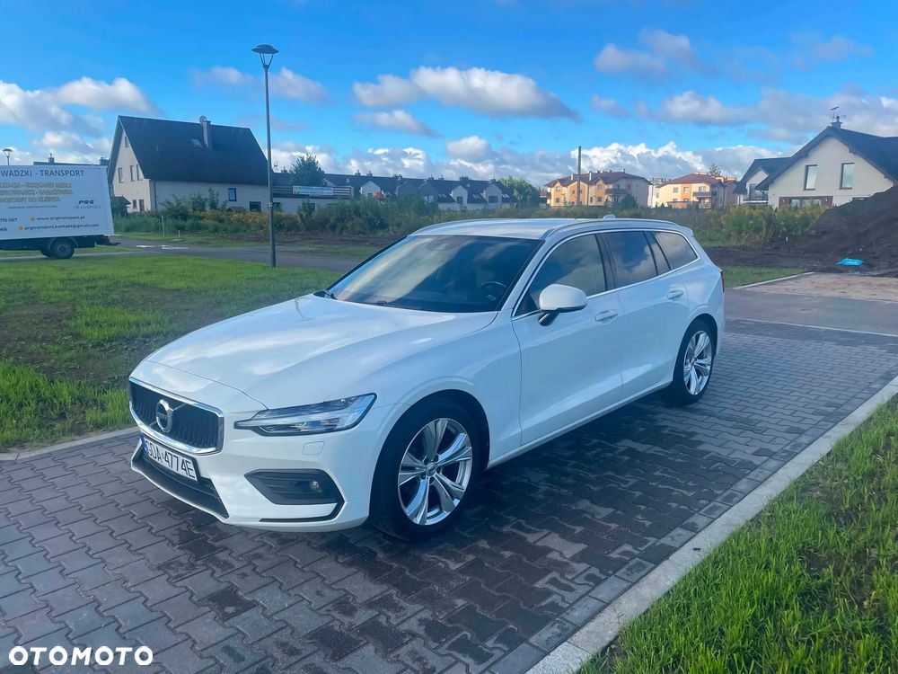 Volvo V60 2019 photo 2