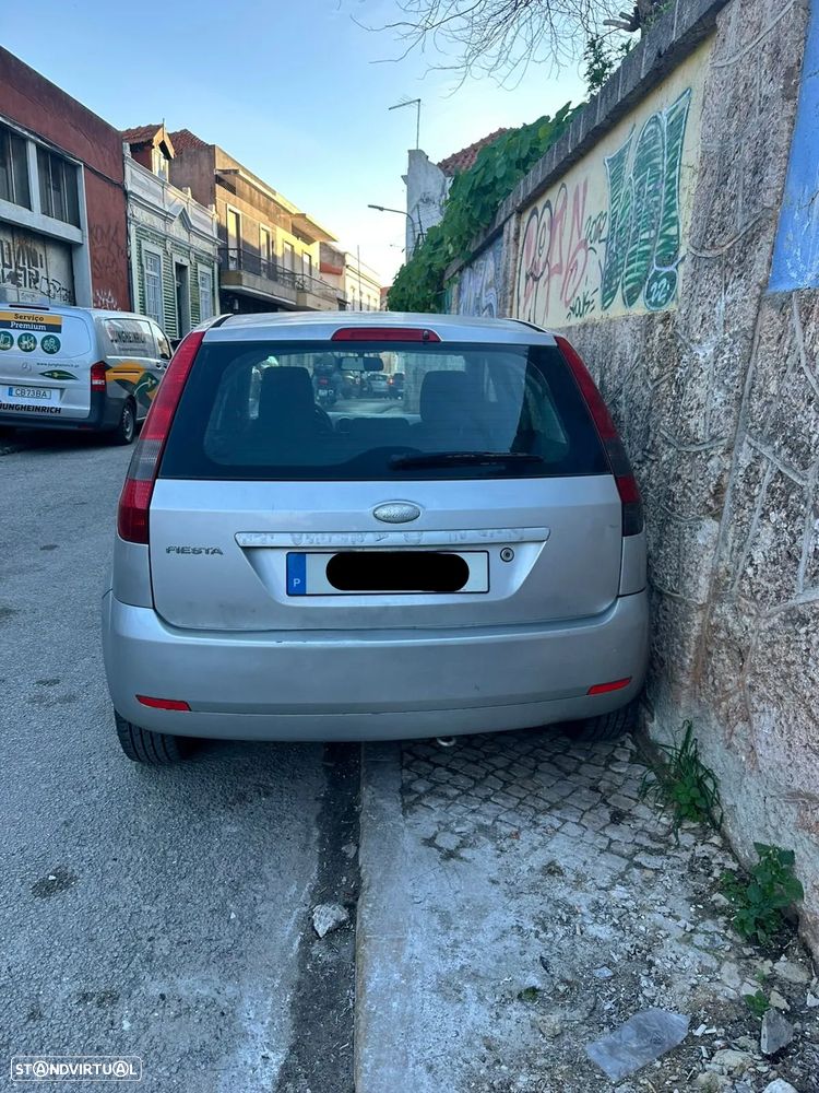 Ford Fiesta - 6