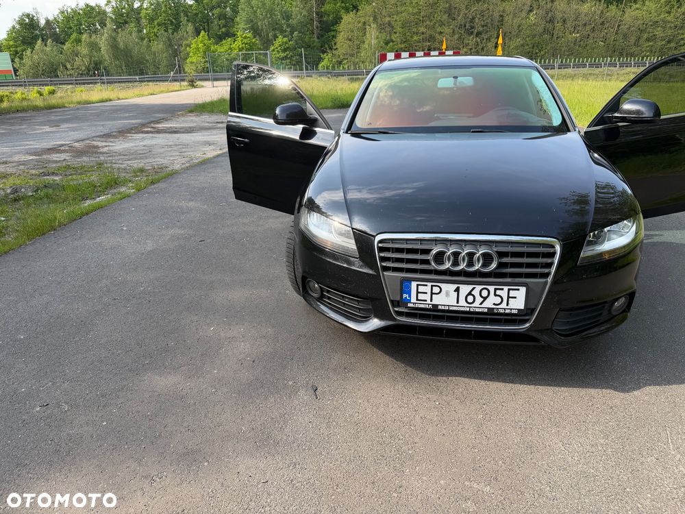Audi A4 Limousine - 4