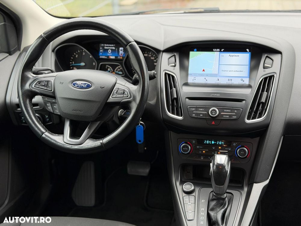 Ford Focus 1.5 TDCi Powershift Titanium - 5