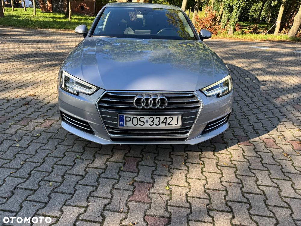 Audi A4 - 1
