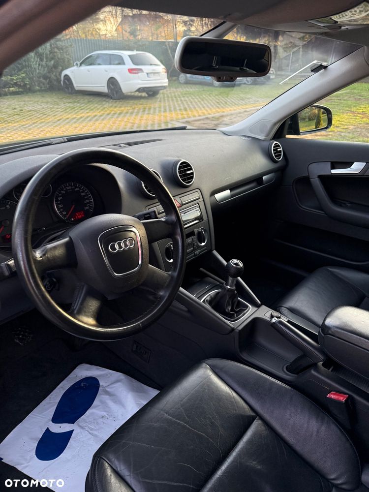 Audi A3 Sportback 1.6 Attraction - 9