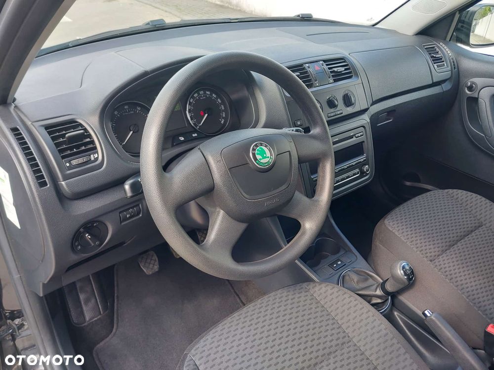 Skoda Fabia 1.2 HTP Ambition - 11
