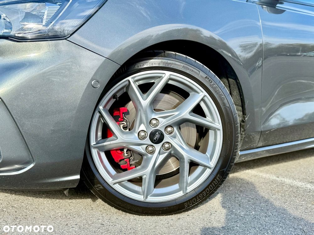 Ford Focus SW 2.0 EcoBlue ST - 11