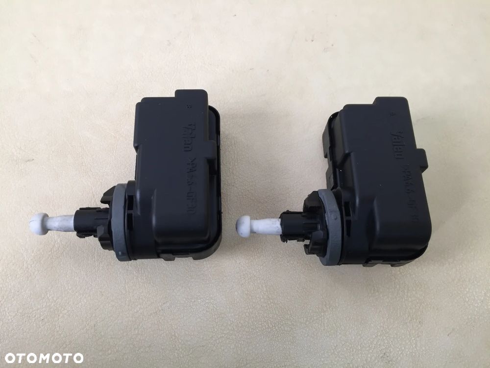 SILNICZEK REGULACJI LAMP ŚWIATEŁ REFLEKTORÓW SEAT ALTEA/ ALTEA XL/ TOLEDO III/ LEON II 5P0941295 - 7