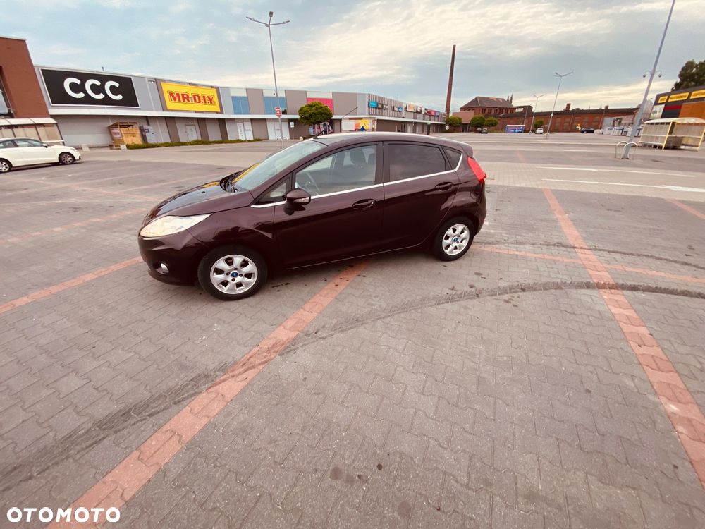 Ford Fiesta 1.6 TDCi DPF Ghia - 2