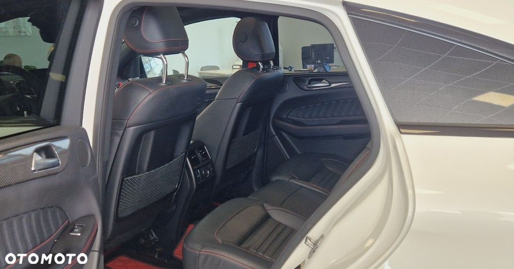 Mercedes-Benz GLE - 11